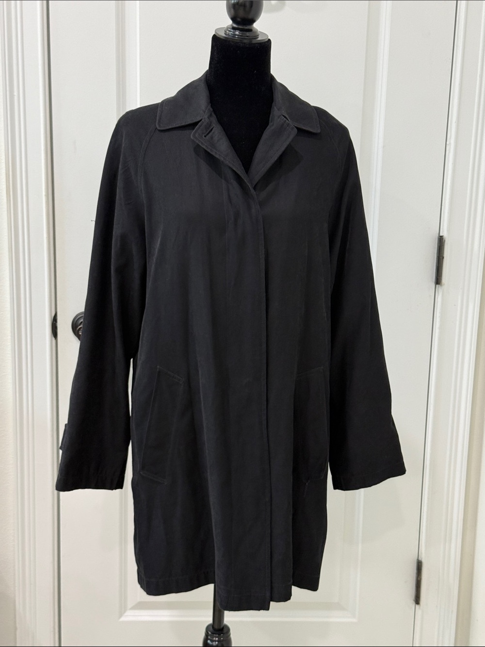 Classic Vintage London Fog Black Women's Lightweight A-Line Coat